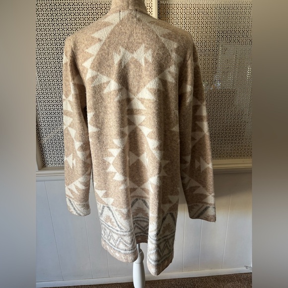 Women’s FRYE Aztec Tribal Western Boho Long Cardigan Sweater - Picture 3 of 6